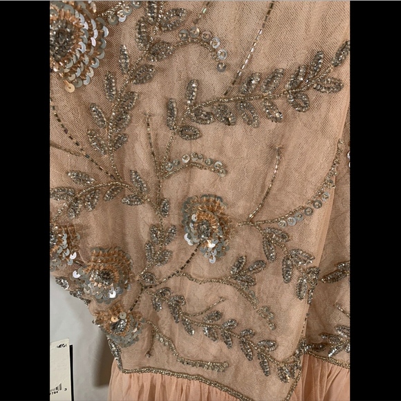 NWT Adrianna Papell Leaf Motif Beaded Tulle Gown - Picture 10 of 11